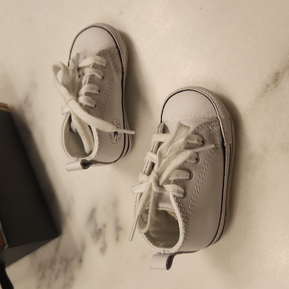 Converse First Star White Baby Crib Shoes - Size:2 - Picture 4 of 9